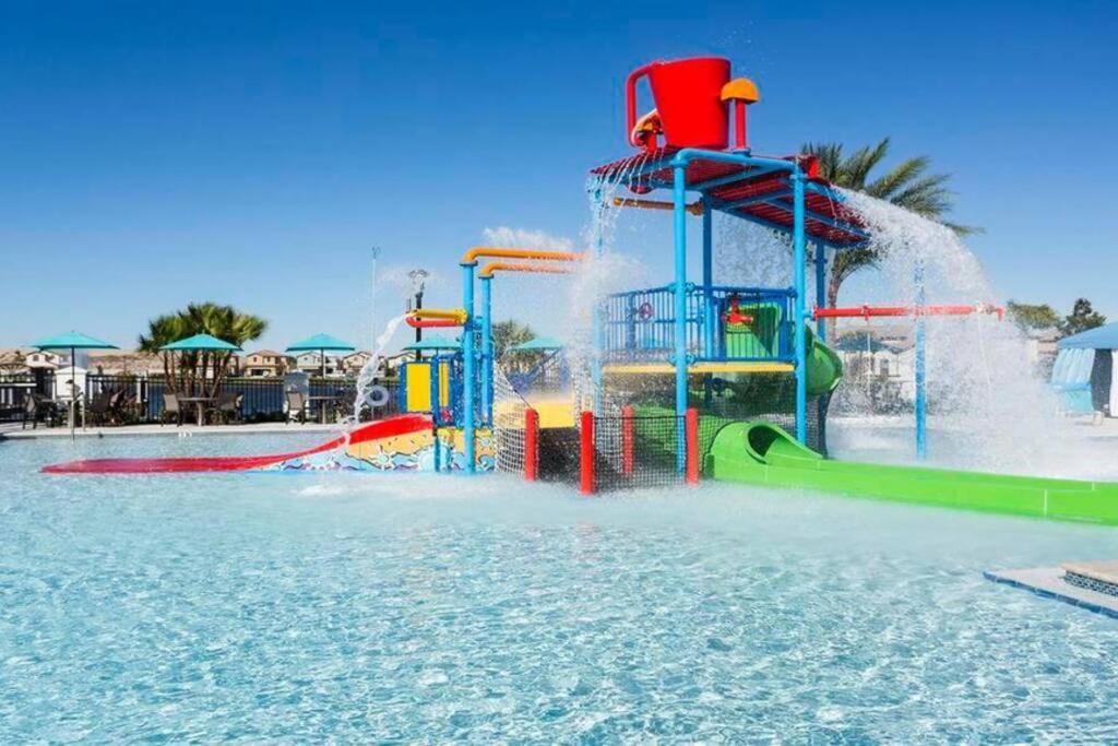 Stylish Cozy Family Getaway With Private Pool And Lake View Kissimmee Exteriör bild