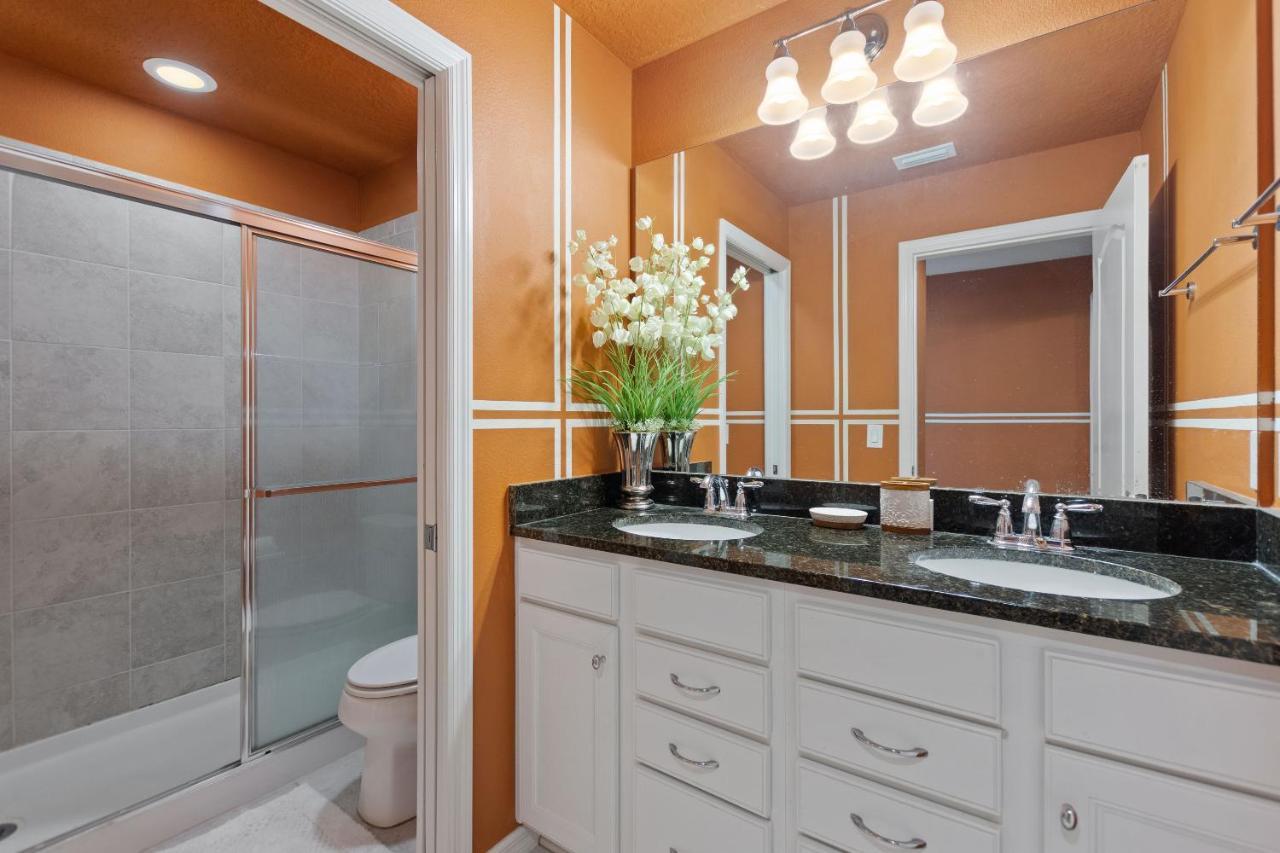 Stylish Cozy Family Getaway With Private Pool And Lake View Kissimmee Exteriör bild
