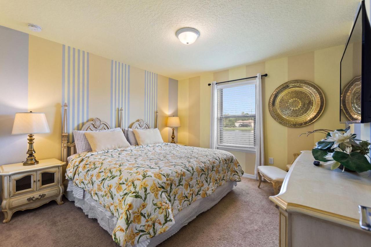 Stylish Cozy Family Getaway With Private Pool And Lake View Kissimmee Exteriör bild