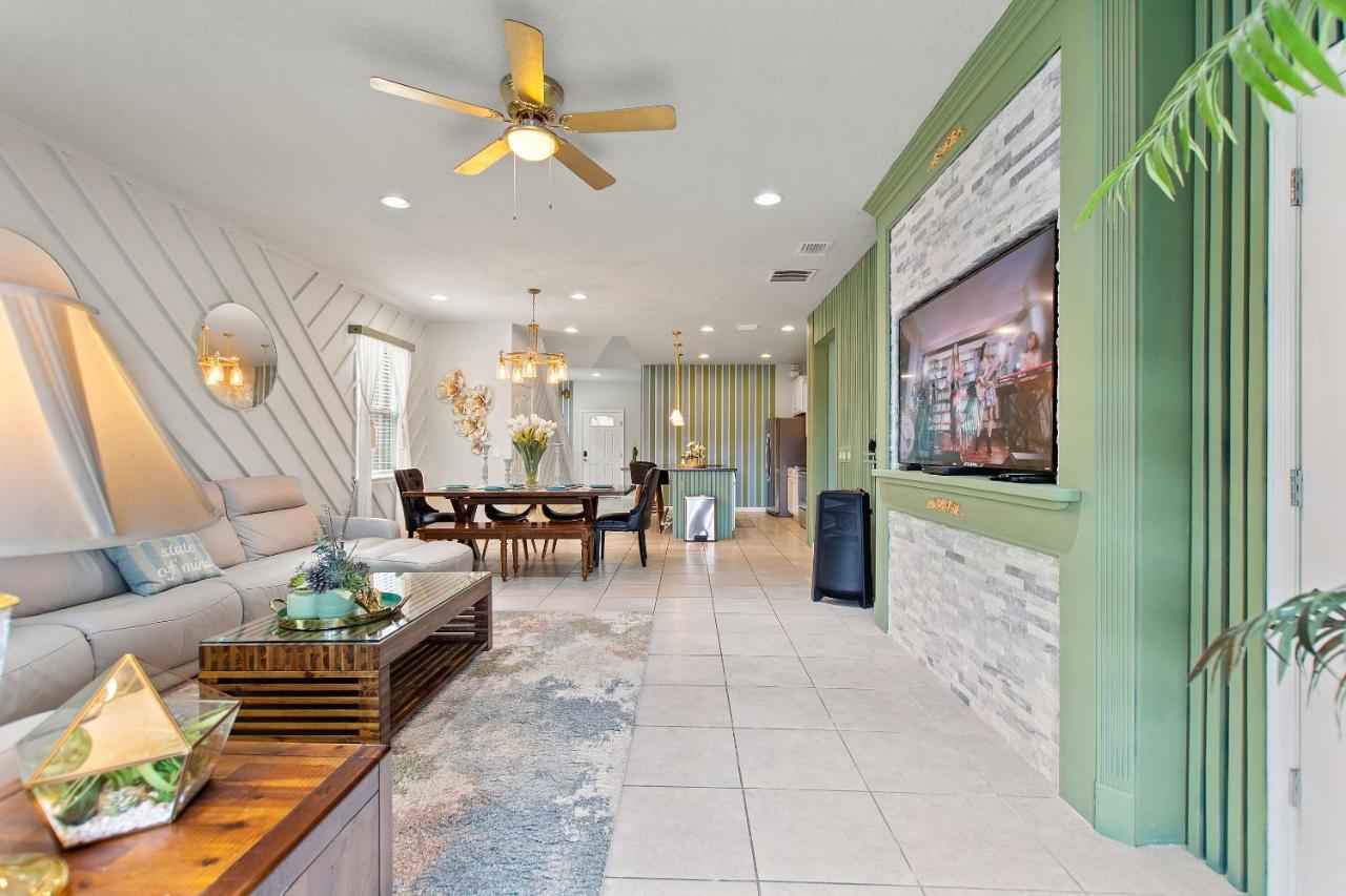 Stylish Cozy Family Getaway With Private Pool And Lake View Kissimmee Exteriör bild